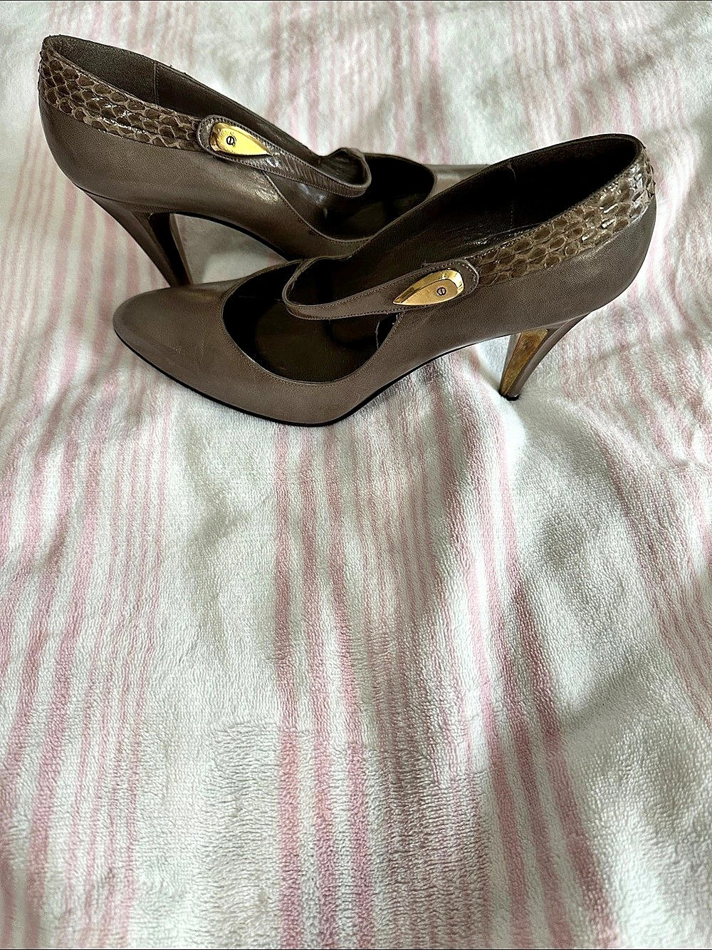 Vintage Stuart Weitzman Brown Pointed-Toe Heels